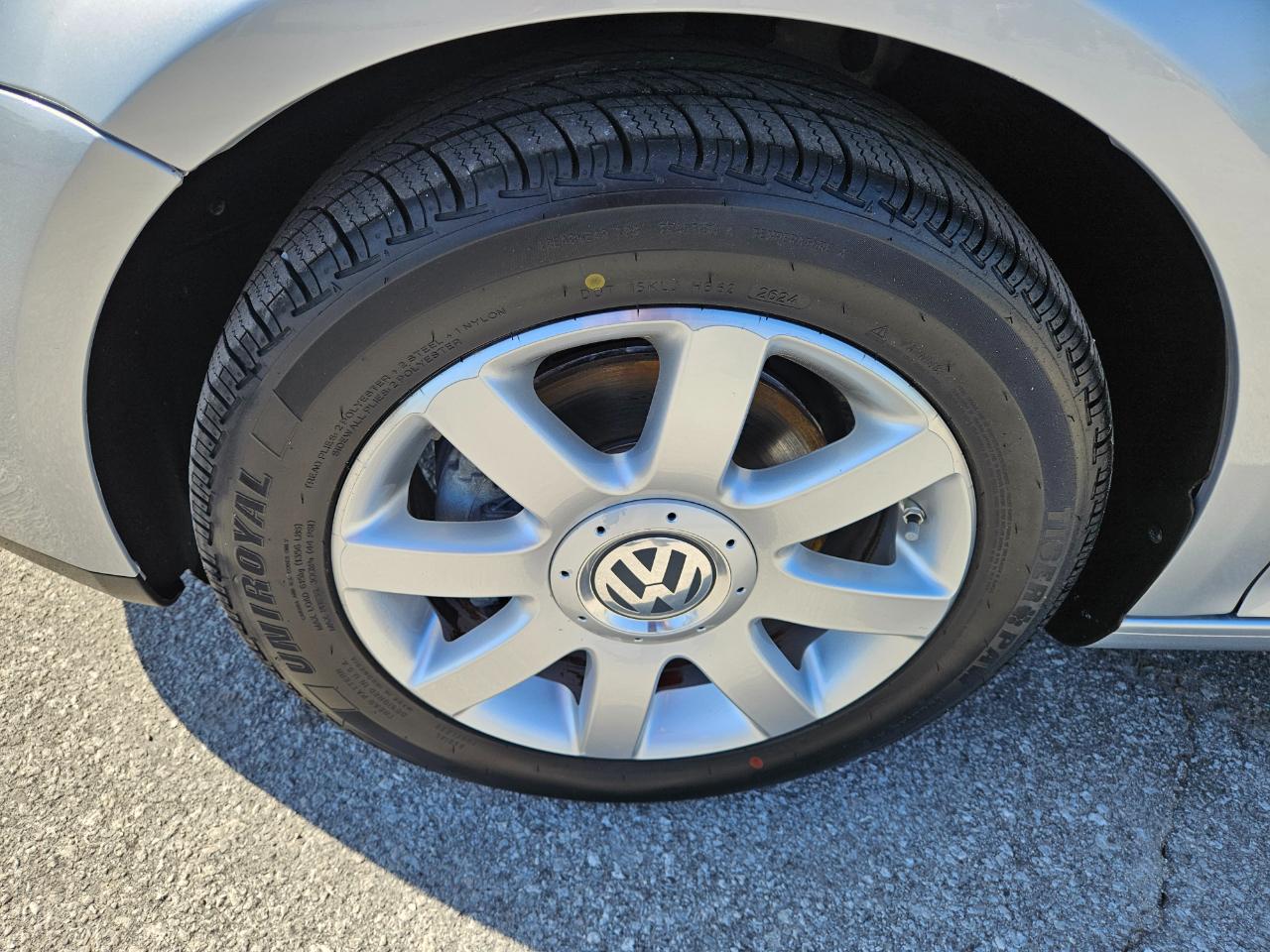 Volkswagen Rabbit 4dr HB Auto S 2008