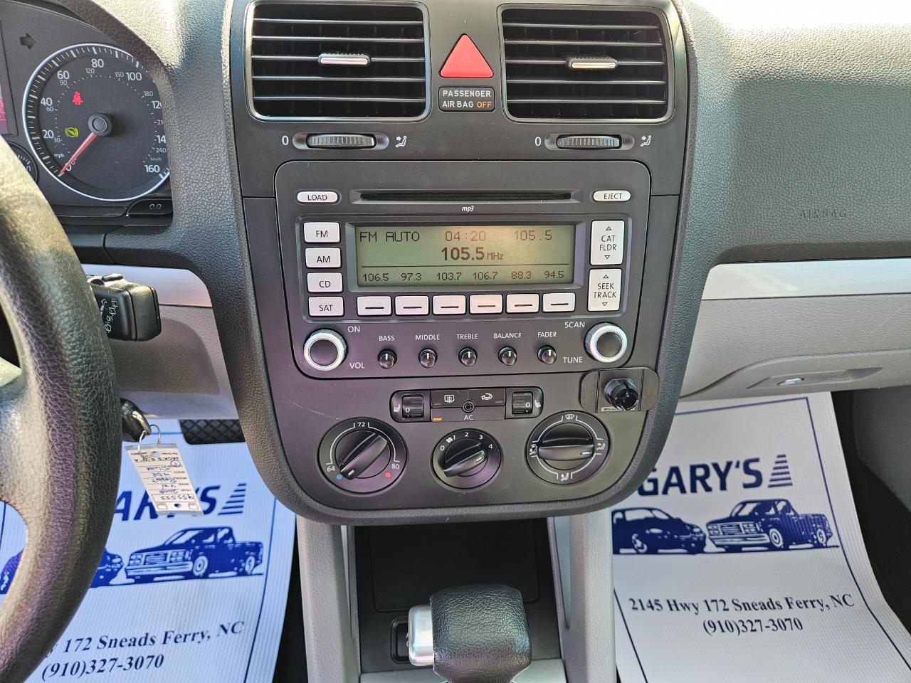 Volkswagen Rabbit 4dr HB Auto S 2008