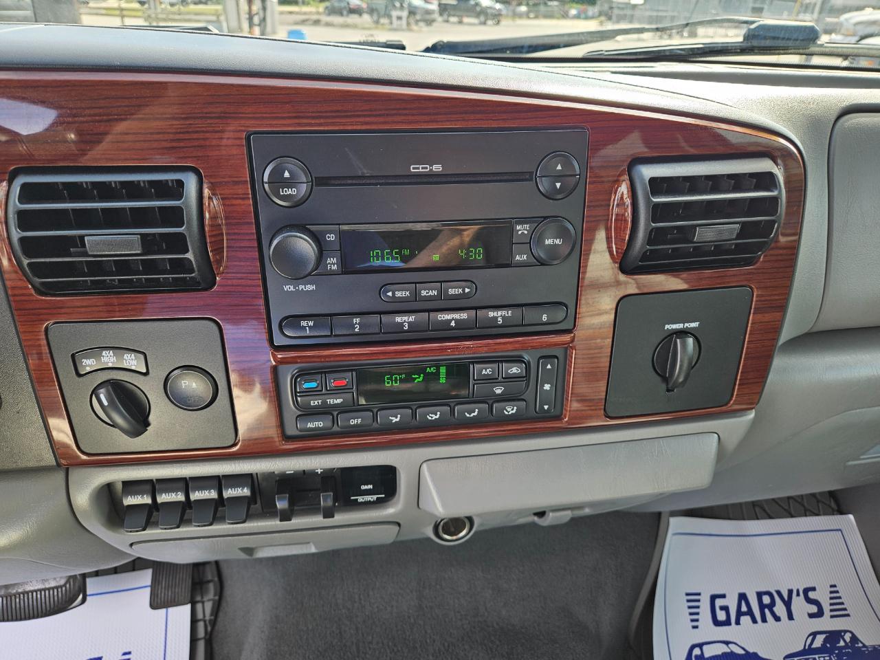 Ford Super Duty F-250 Crew Cab 156" Lariat 4WD 2006