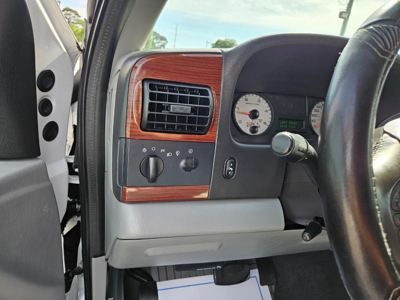 Ford Super Duty F-250 Crew Cab 156" Lariat 4WD 2006