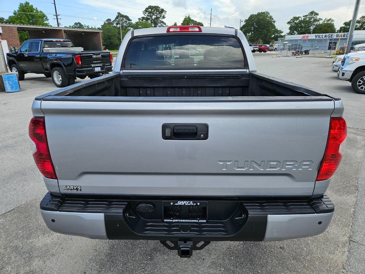 Toyota Tundra 4WD Limited CrewMax 5.5' Bed 5.7L (Natl) 2017