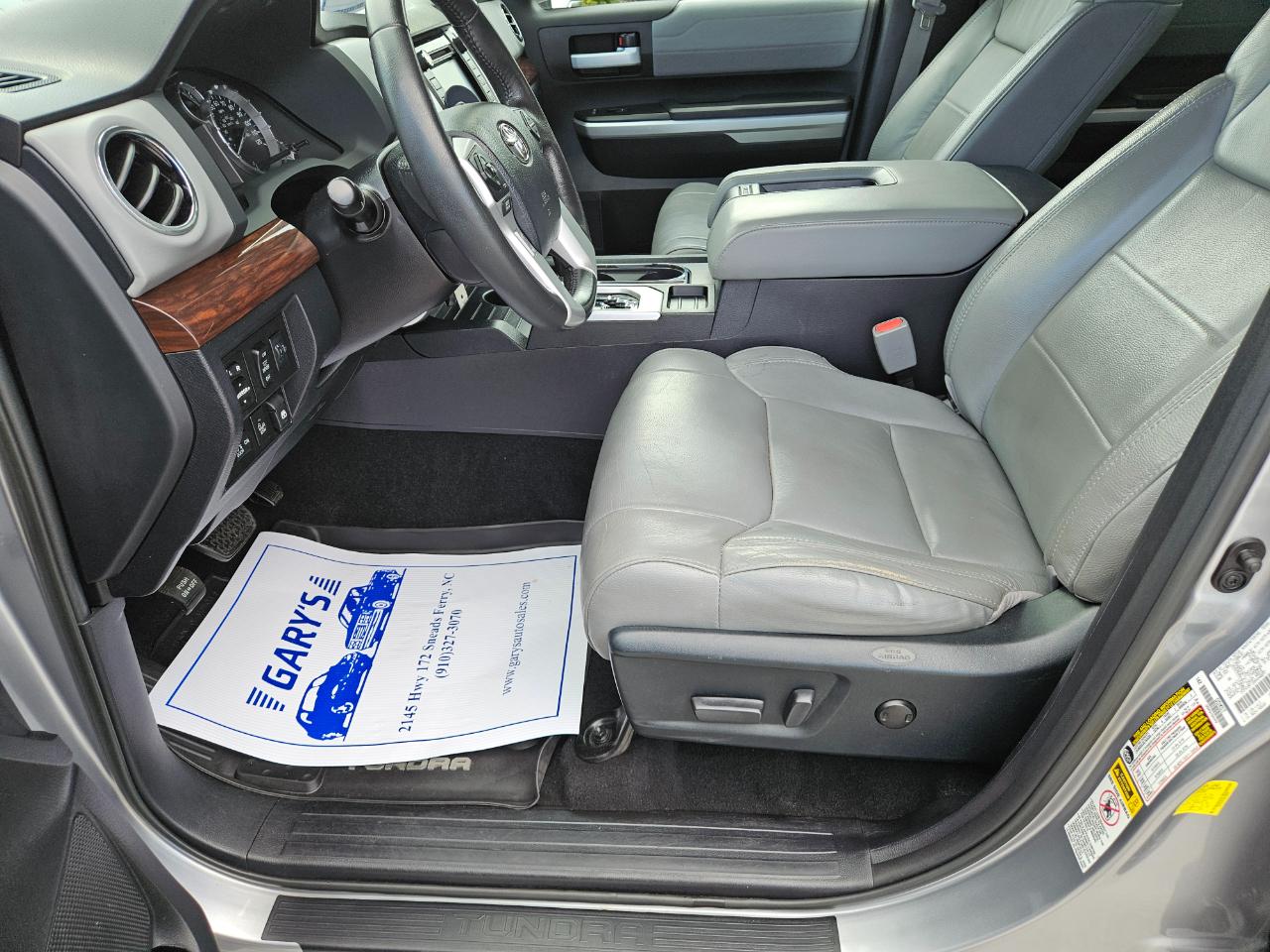 Toyota Tundra 4WD Limited CrewMax 5.5' Bed 5.7L (Natl) 2017