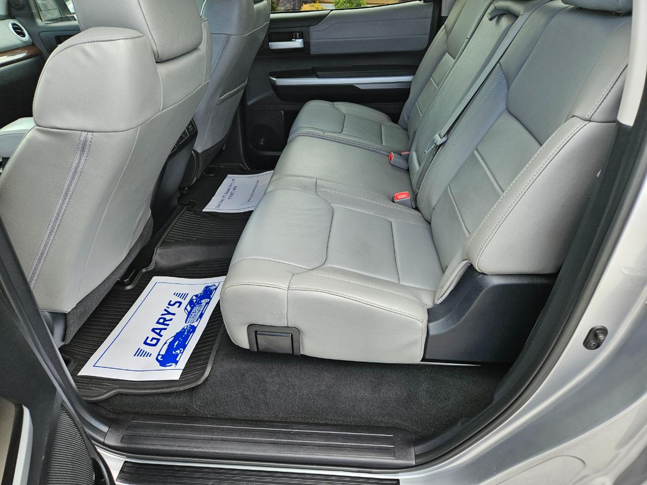 Toyota Tundra 4WD Limited CrewMax 5.5' Bed 5.7L (Natl) 2017
