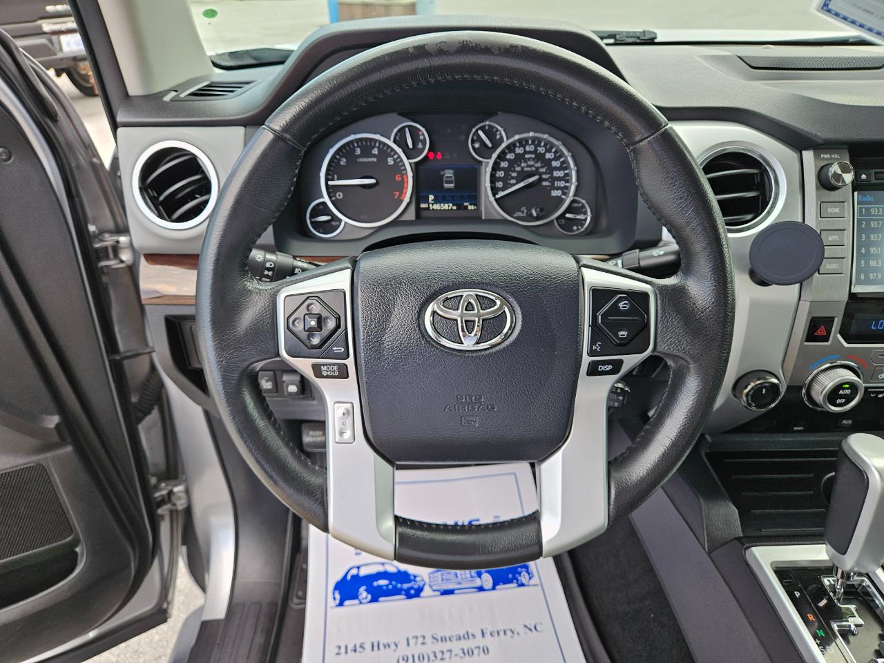 Toyota Tundra 4WD Limited CrewMax 5.5' Bed 5.7L (Natl) 2017