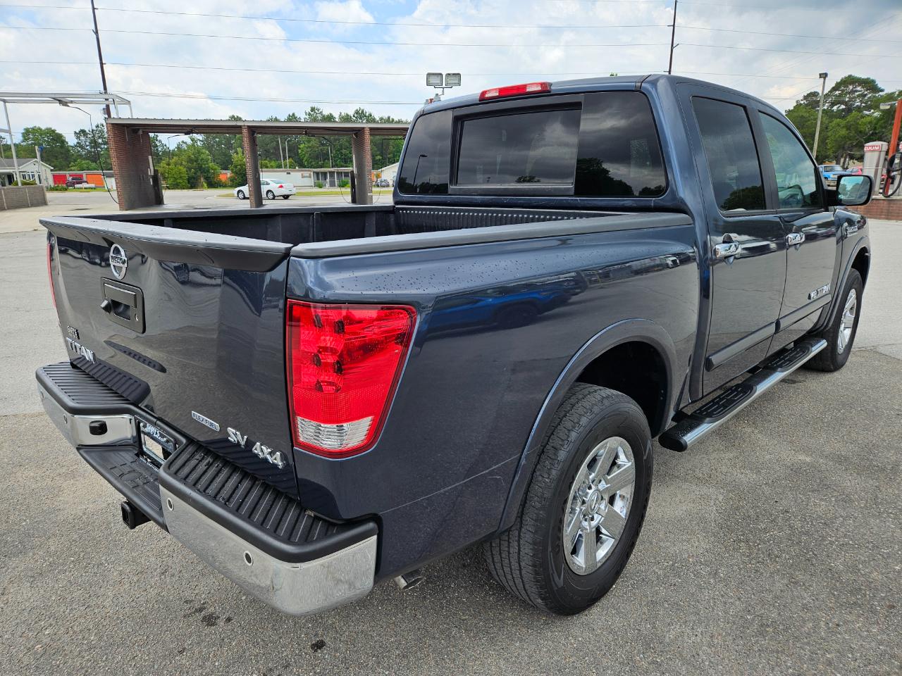Nissan Titan 4WD Crew Cab SWB SV 2015