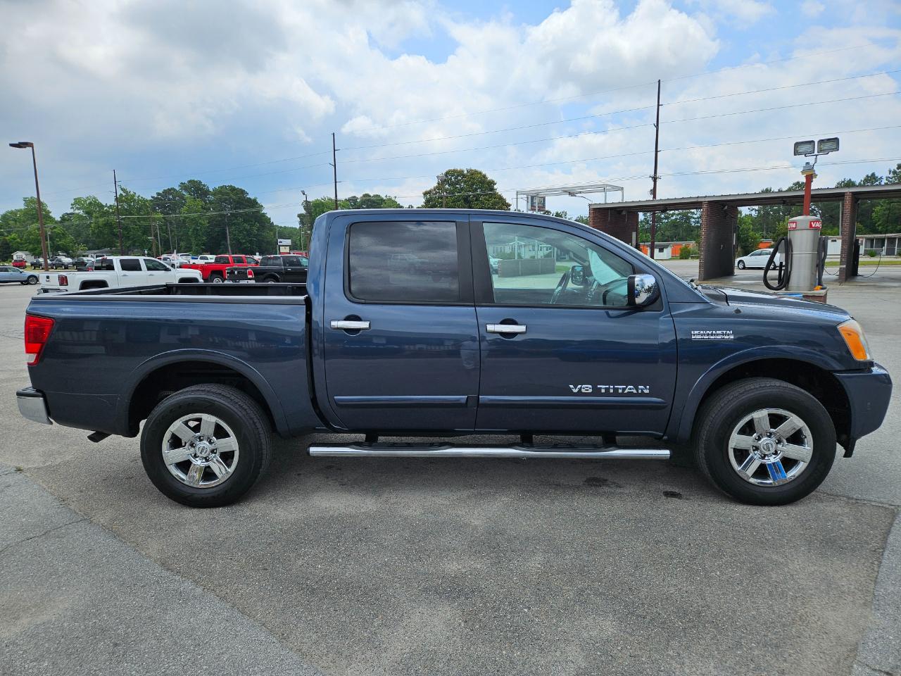 Nissan Titan 4WD Crew Cab SWB SV 2015