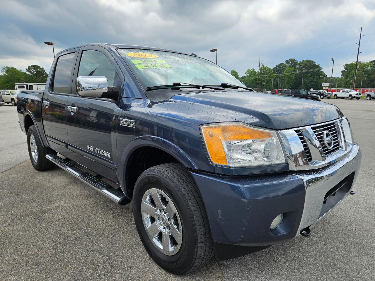 Nissan Titan 4WD Crew Cab SWB SV 2015