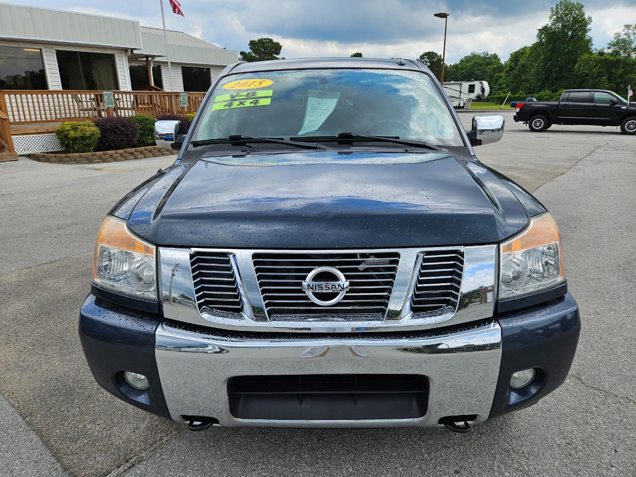 Nissan Titan 4WD Crew Cab SWB SV 2015
