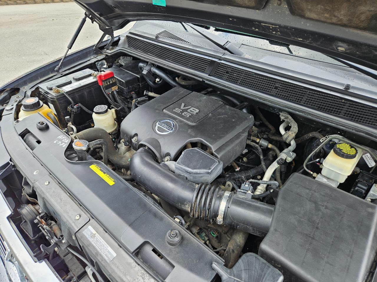 Nissan Titan 4WD Crew Cab SWB SV 2015