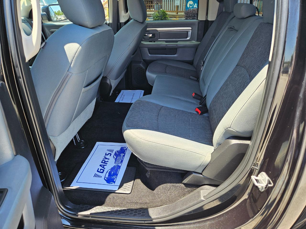 RAM 1500 4WD Crew Cab 140.5" Big Horn 2016