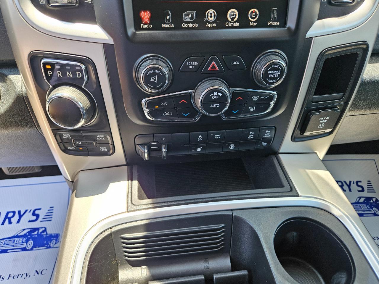 RAM 1500 4WD Crew Cab 140.5" Big Horn 2016