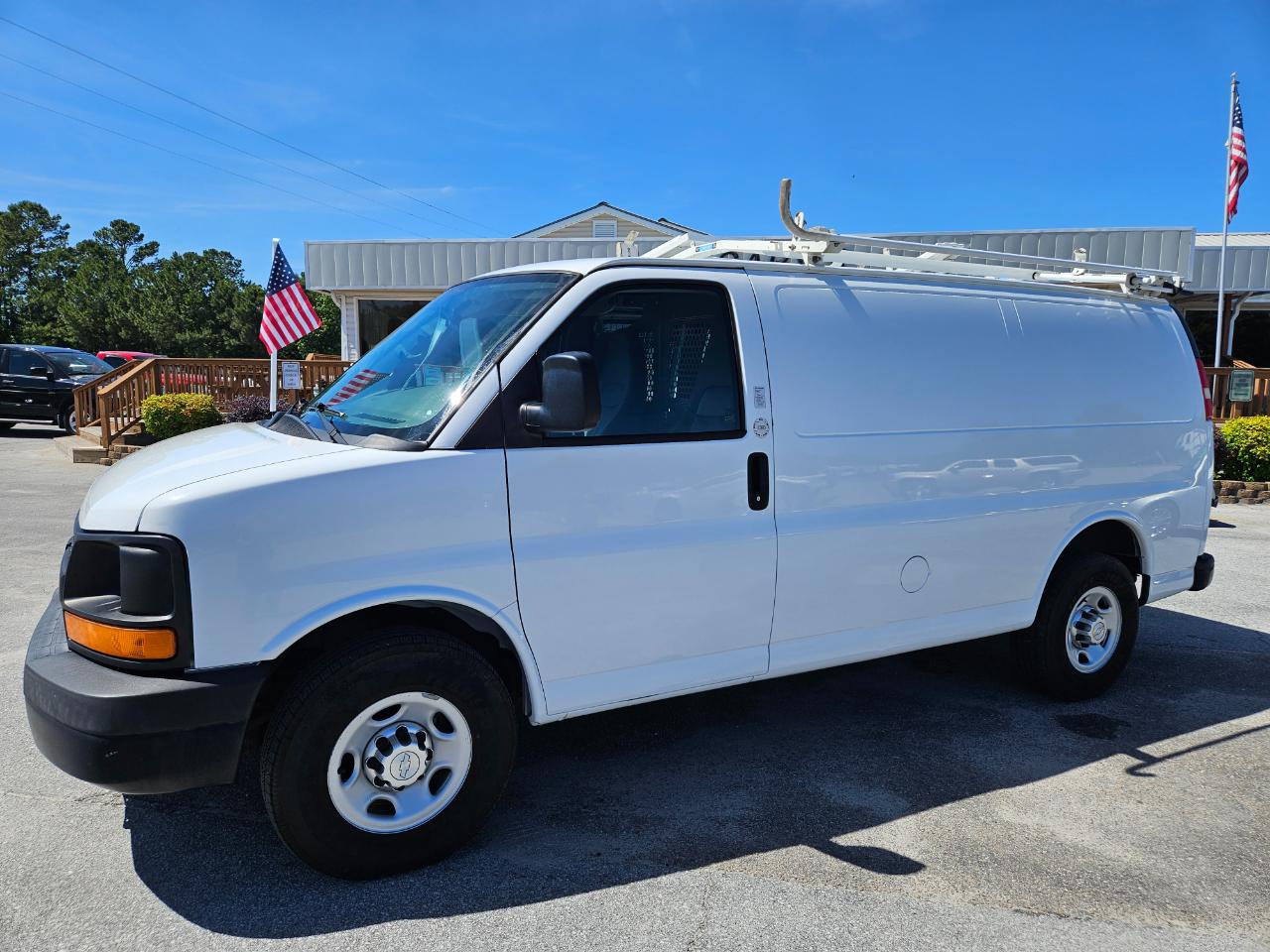 Chevrolet Express Cargo Van RWD 2500 135" 2015