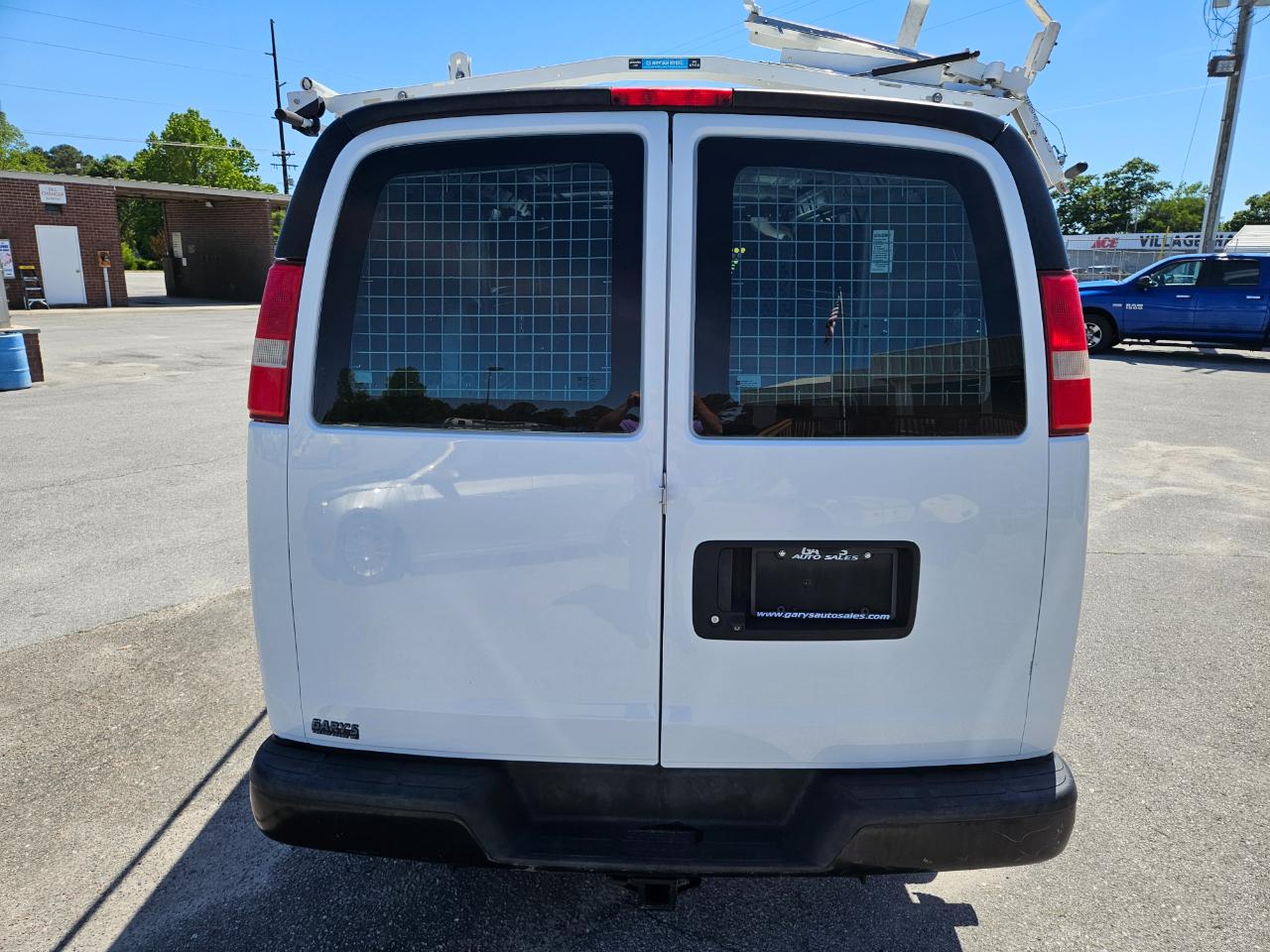 Chevrolet Express Cargo Van RWD 2500 135" 2015