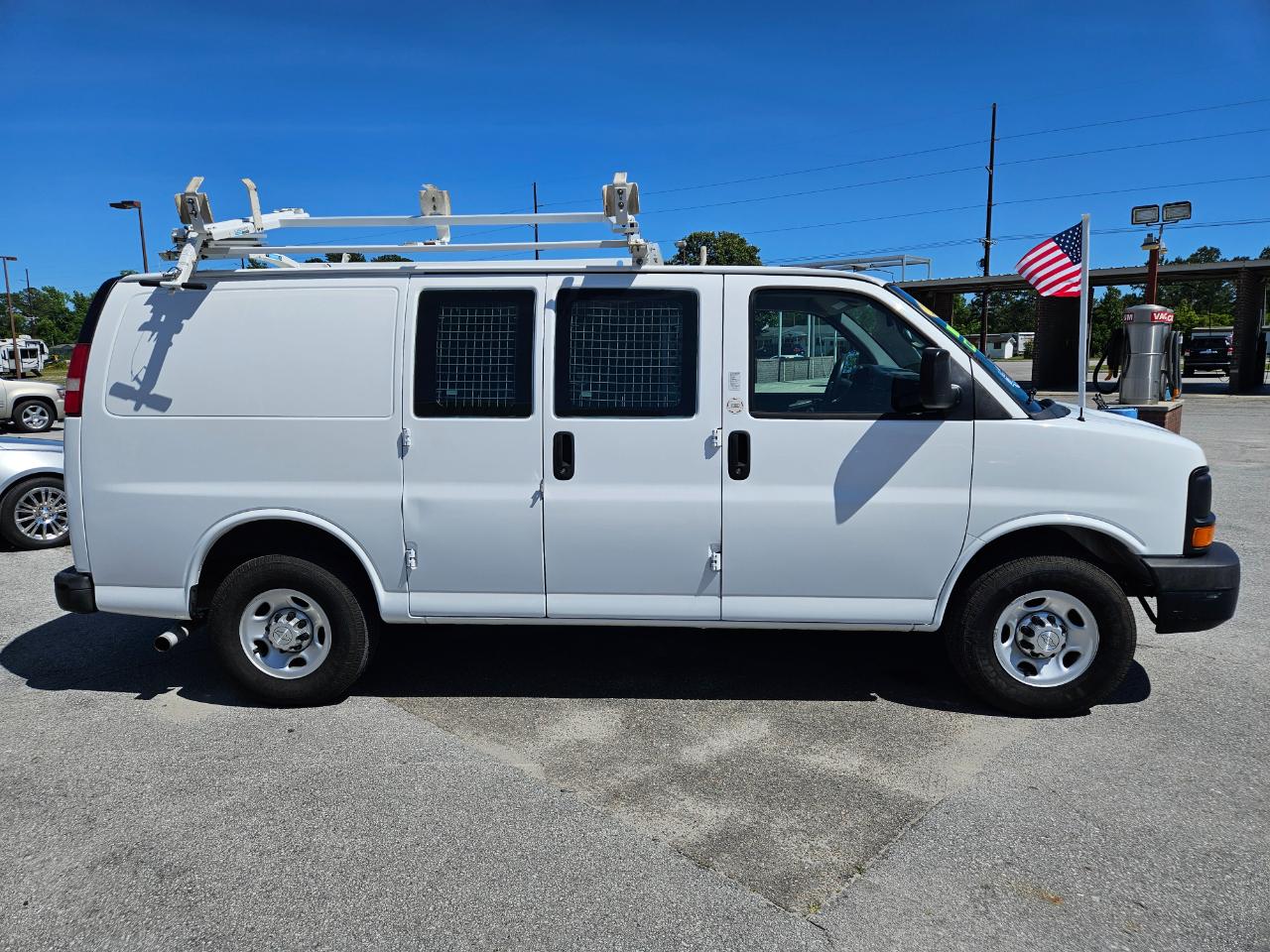 Chevrolet Express Cargo Van RWD 2500 135" 2015