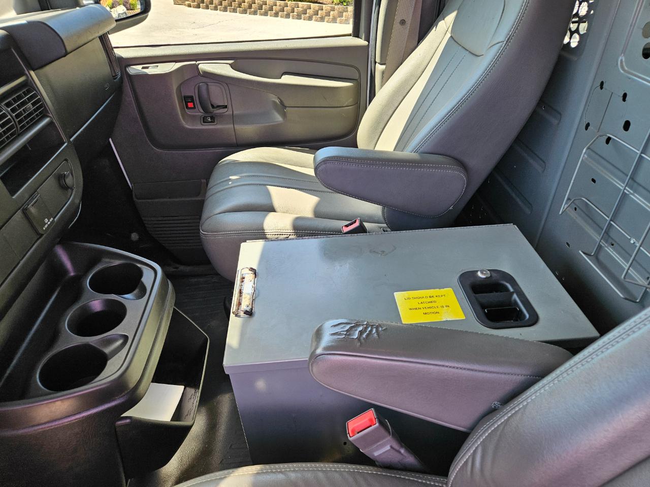 Chevrolet Express Cargo Van RWD 2500 135" 2015