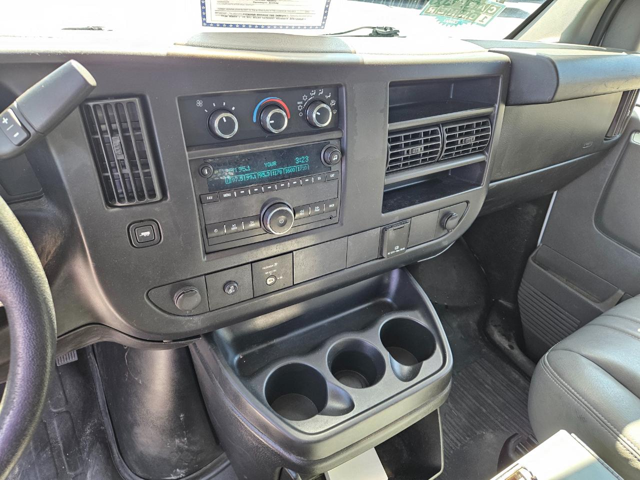 Chevrolet Express Cargo Van RWD 2500 135" 2015
