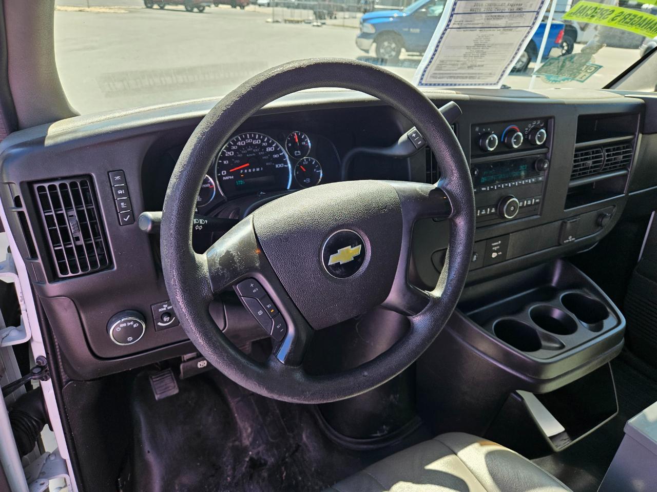 Chevrolet Express Cargo Van RWD 2500 135" 2015