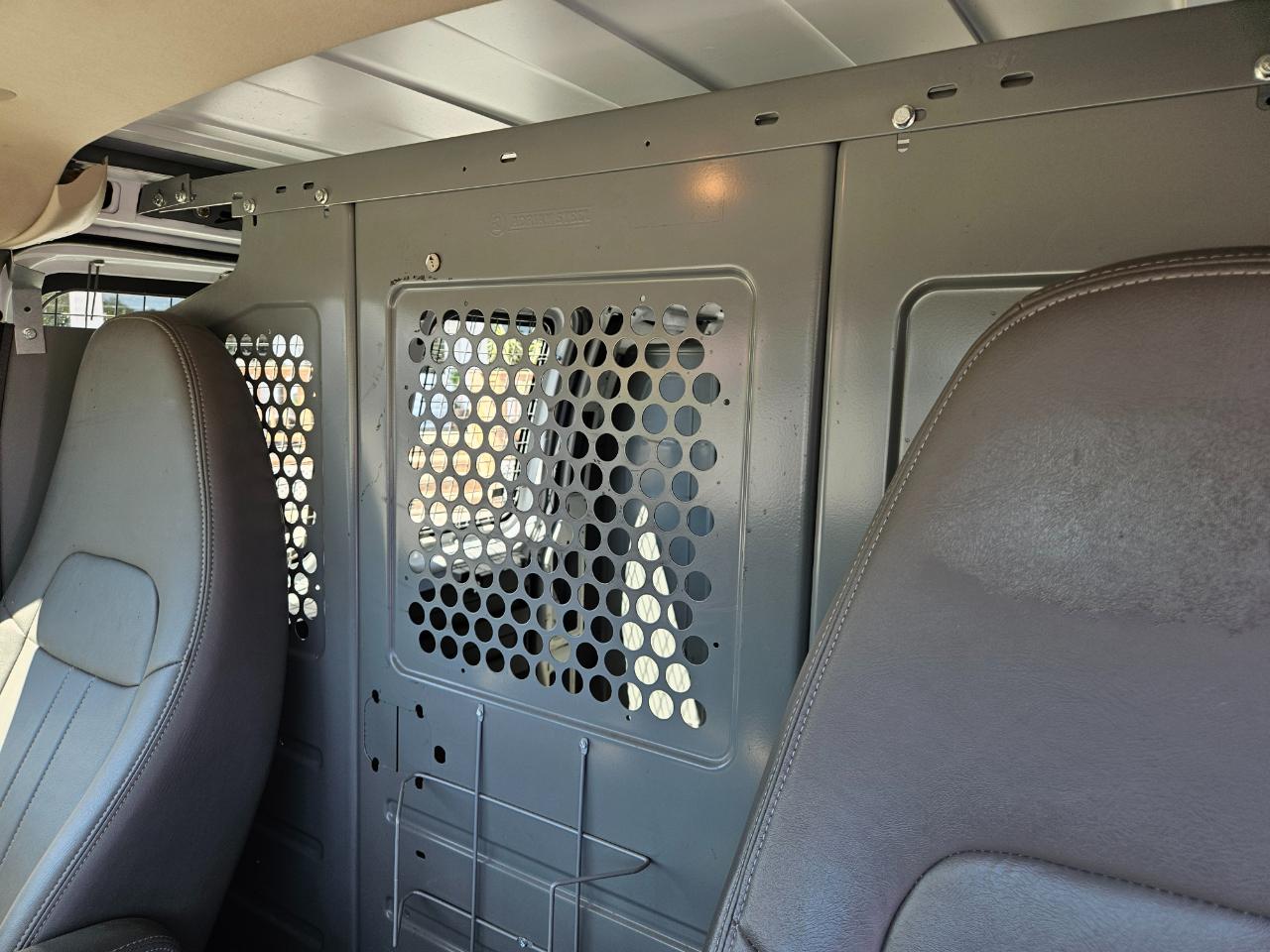 Chevrolet Express Cargo Van RWD 2500 135" 2015