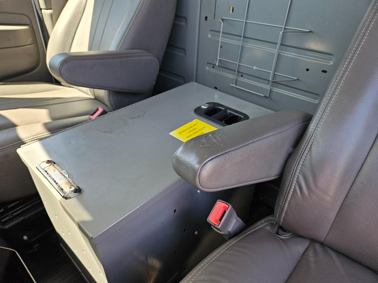 Chevrolet Express Cargo Van RWD 2500 135" 2015