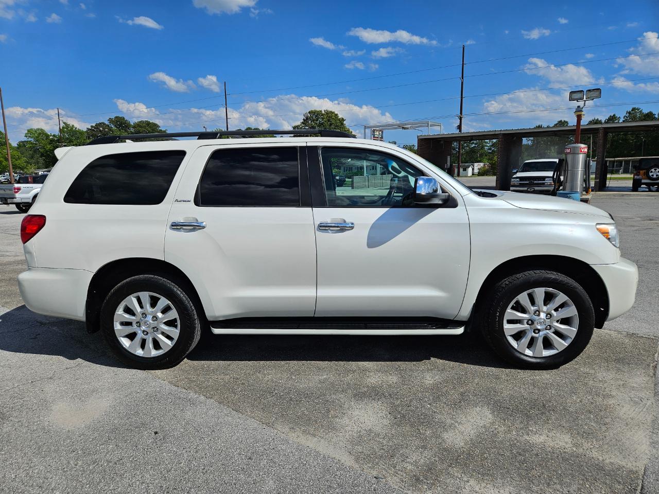 Toyota Sequoia Platinum RWD (Natl) 2017