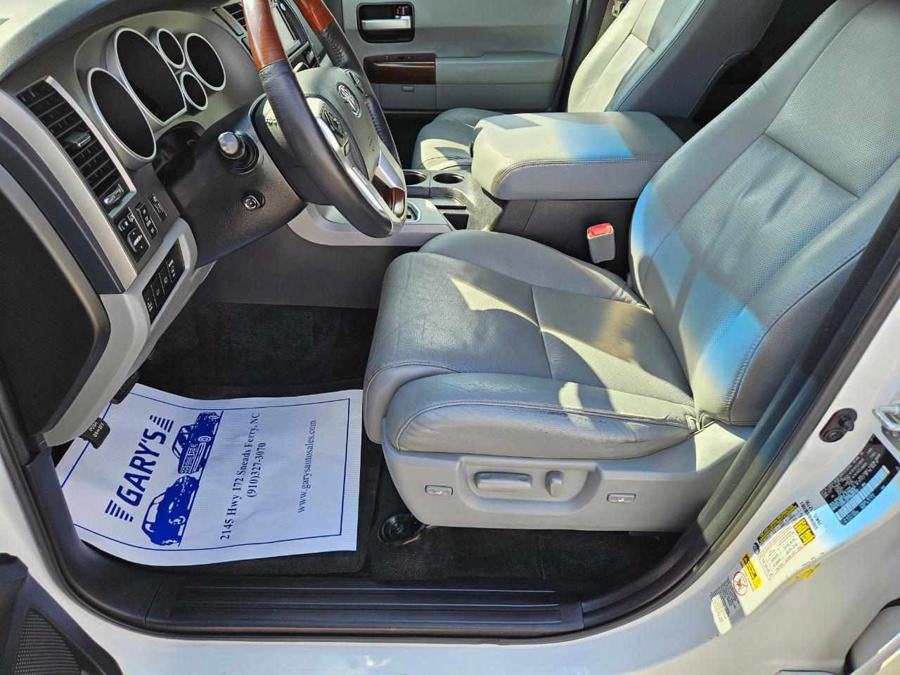 Toyota Sequoia Platinum RWD (Natl) 2017