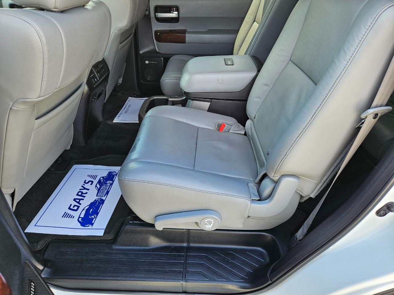 Toyota Sequoia Platinum RWD (Natl) 2017