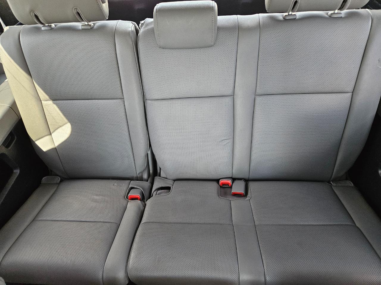 Toyota Sequoia Platinum RWD (Natl) 2017
