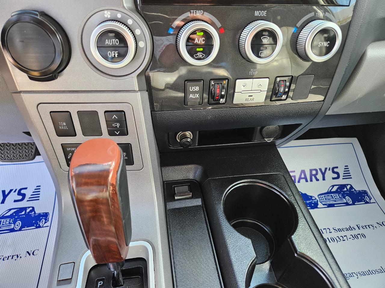 Toyota Sequoia Platinum RWD (Natl) 2017
