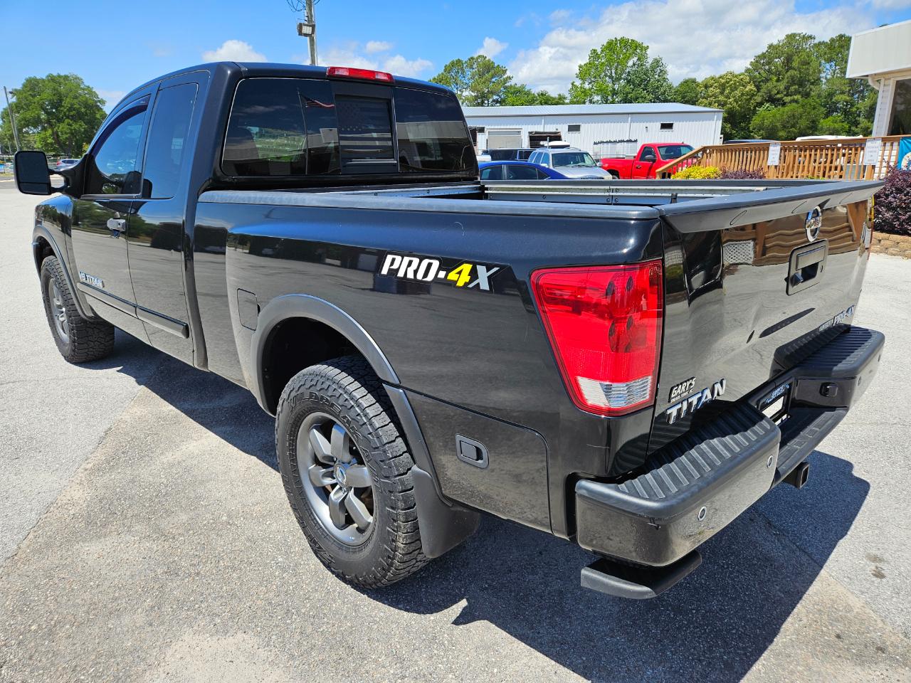 Nissan Titan 4WD King Cab SWB PRO-4X 2015