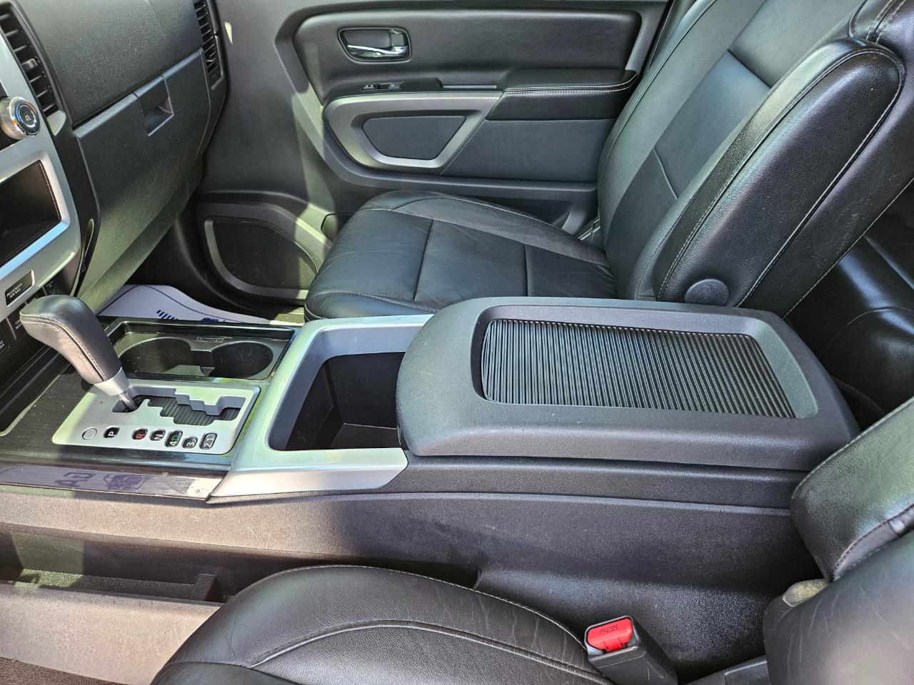 Nissan Titan 4WD King Cab SWB PRO-4X 2015