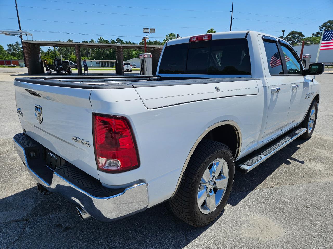 RAM 1500 4WD Quad Cab 140.5" Big Horn 2014