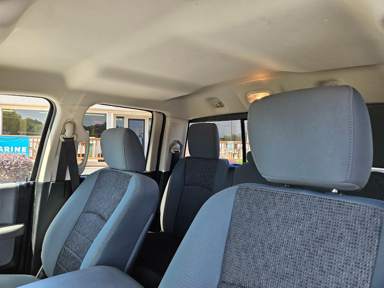 RAM 1500 4WD Quad Cab 140.5" Big Horn 2014