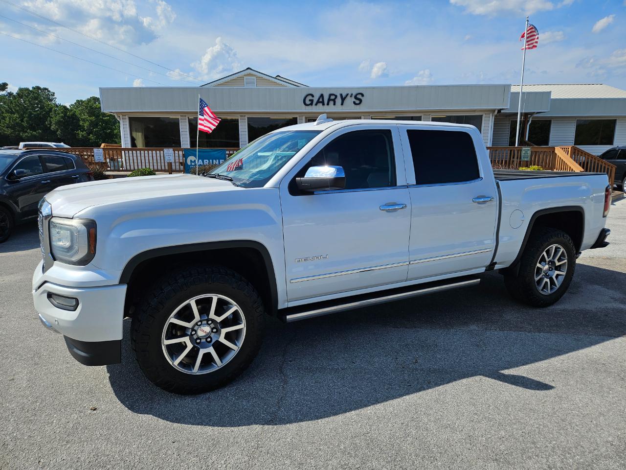 GMC Sierra 1500 4WD Crew Cab 143.5" Denali 2016