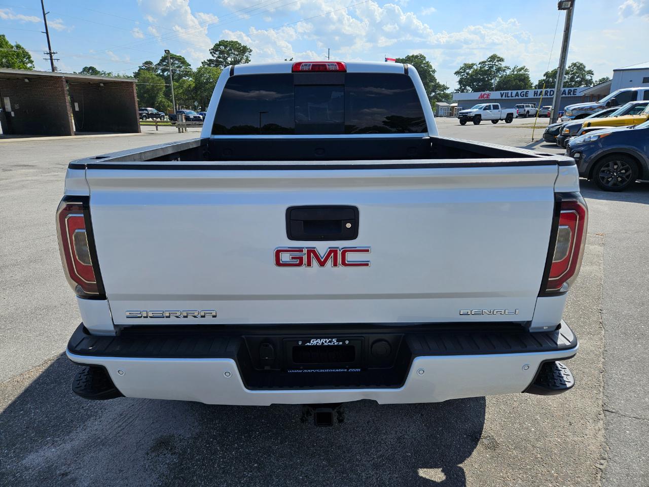 GMC Sierra 1500 4WD Crew Cab 143.5" Denali 2016