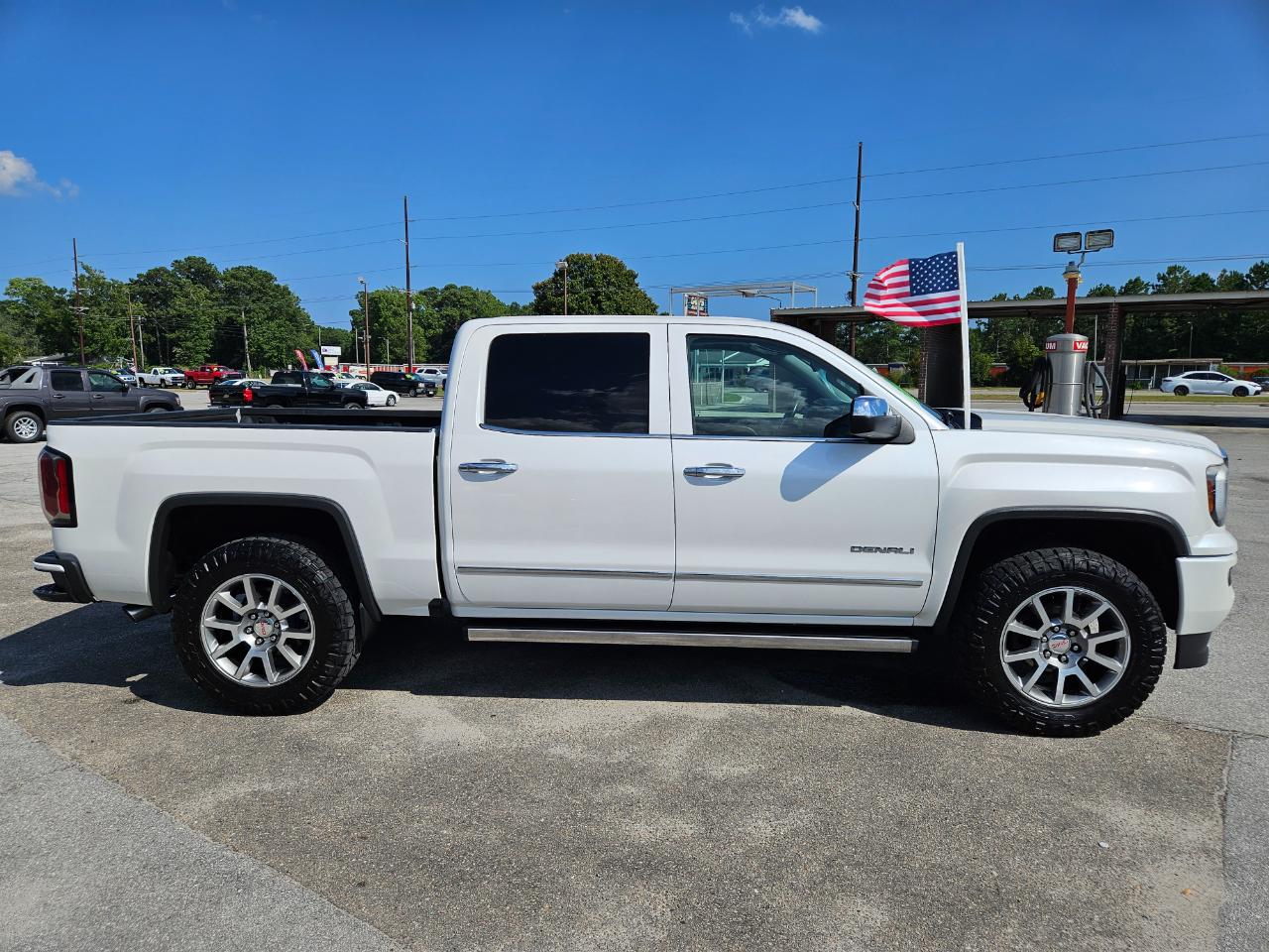 GMC Sierra 1500 4WD Crew Cab 143.5" Denali 2016