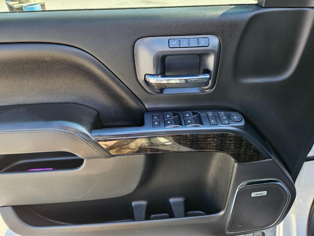 GMC Sierra 1500 4WD Crew Cab 143.5" Denali 2016