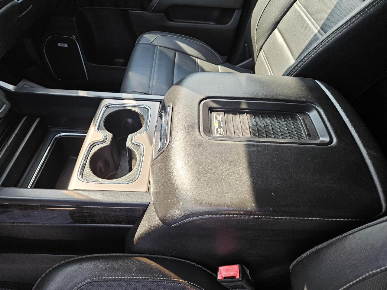 GMC Sierra 1500 4WD Crew Cab 143.5" Denali 2016