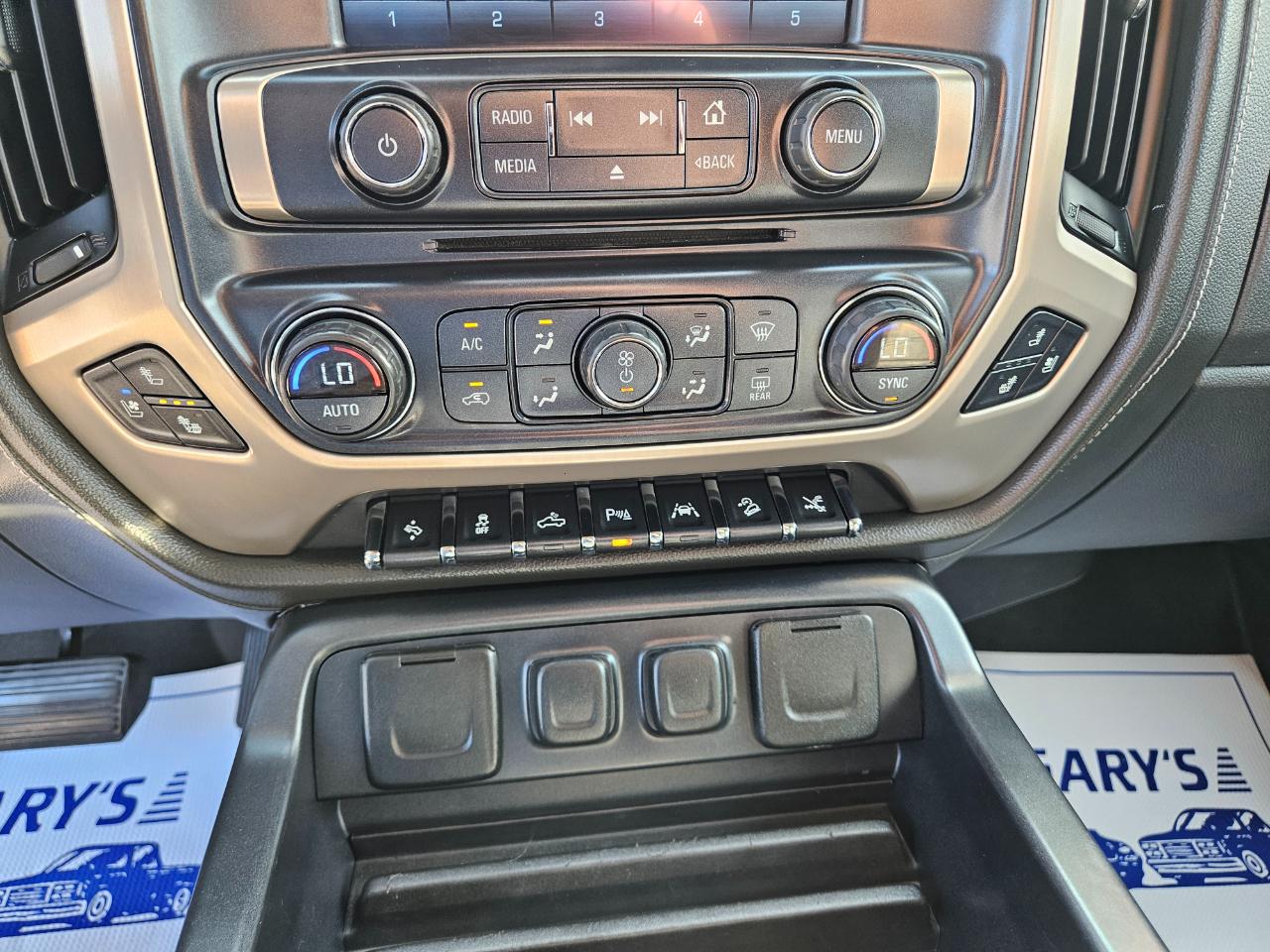 GMC Sierra 1500 4WD Crew Cab 143.5" Denali 2016