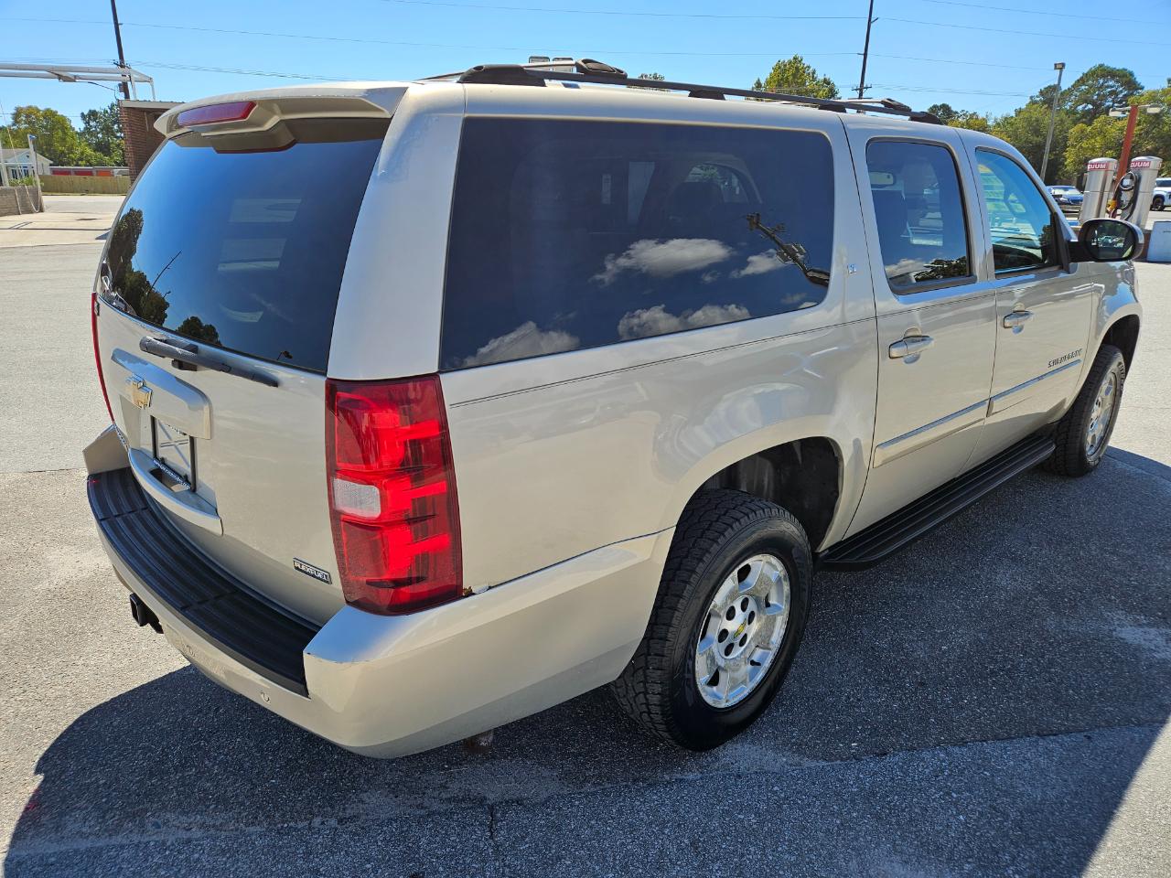 Chevrolet Suburban 4WD 4dr 1500 LT 2007