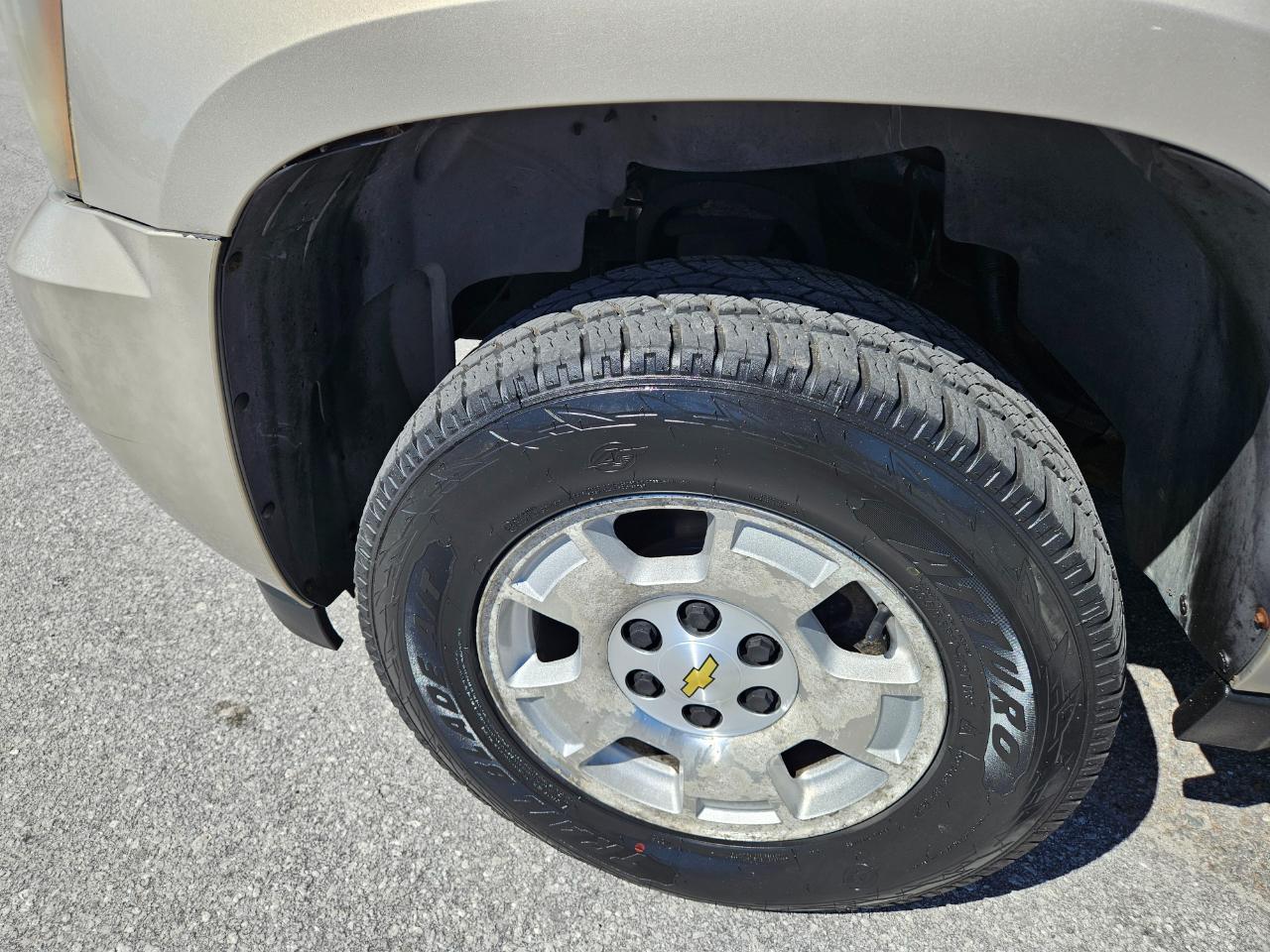 Chevrolet Suburban 4WD 4dr 1500 LT 2007