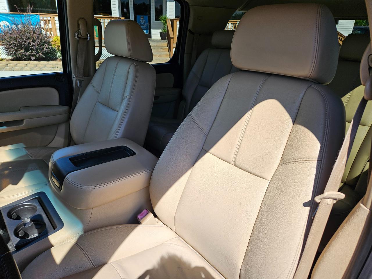 Chevrolet Suburban 4WD 4dr 1500 LT 2007