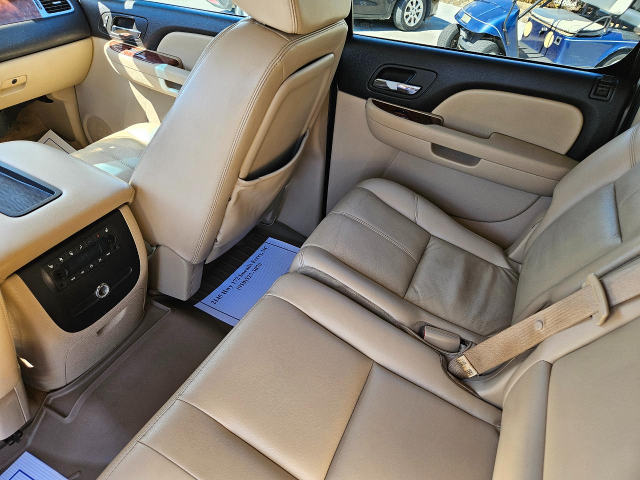 Chevrolet Suburban 4WD 4dr 1500 LT 2007
