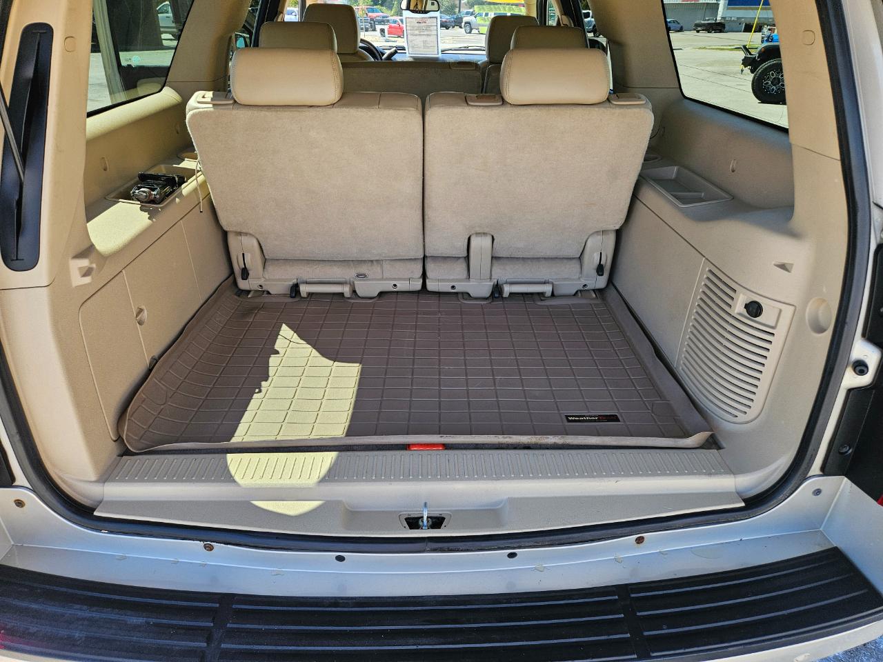 Chevrolet Suburban 4WD 4dr 1500 LT 2007