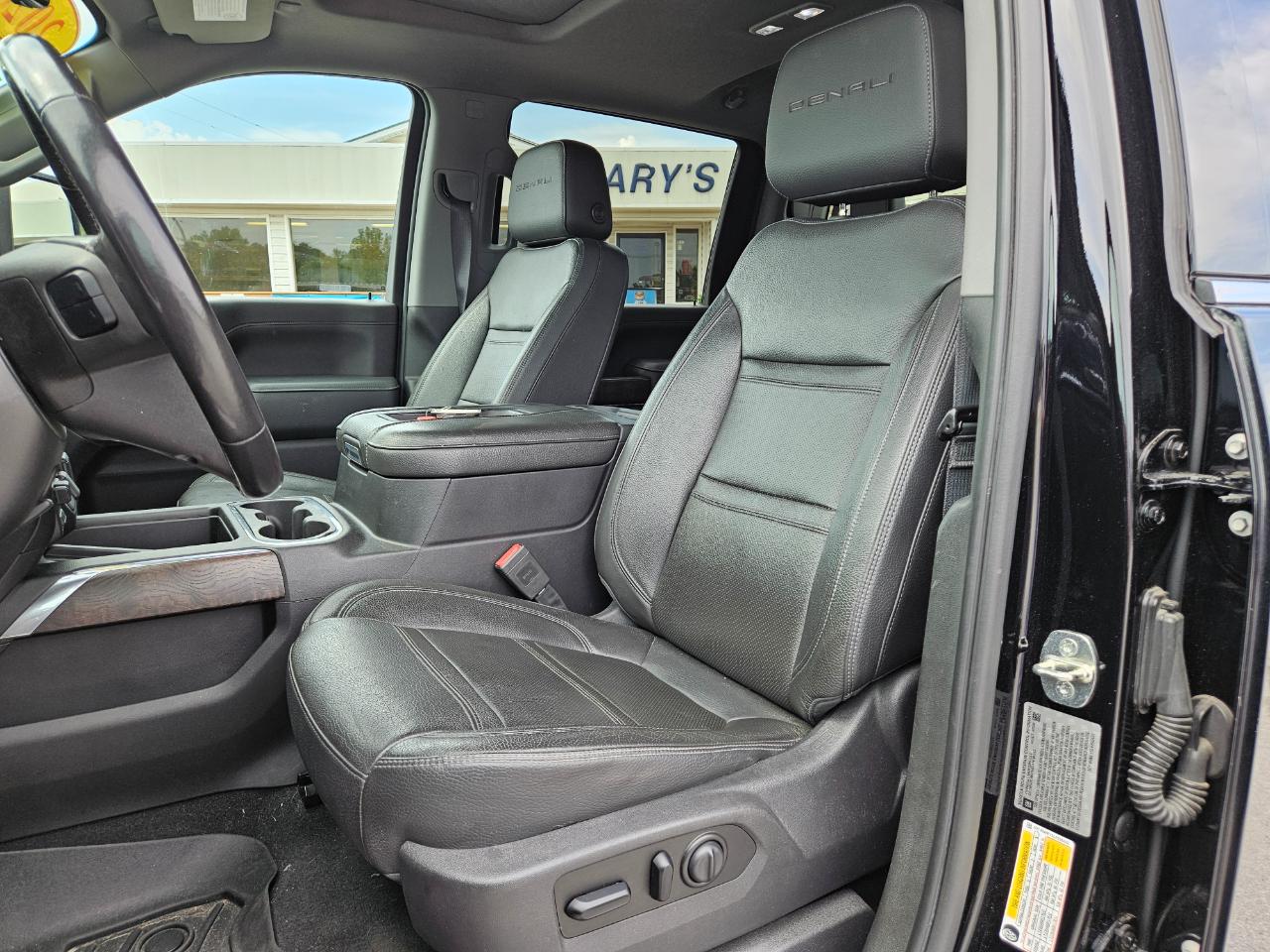 GMC Sierra 3500HD 4WD Crew Cab 172" Denali 2020