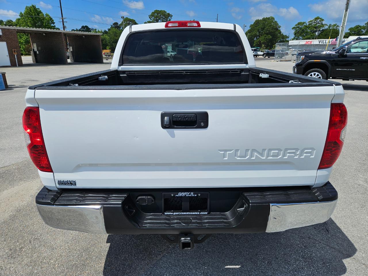 Toyota Tundra 4WD Truck CrewMax 5.7L V8 6-Spd AT SR5 (Natl) 2014