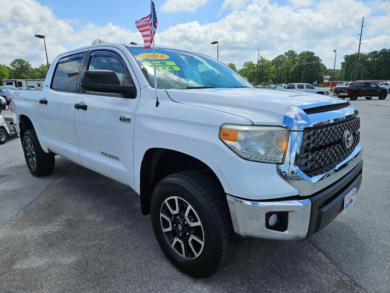 Toyota Tundra 4WD Truck CrewMax 5.7L V8 6-Spd AT SR5 (Natl) 2014