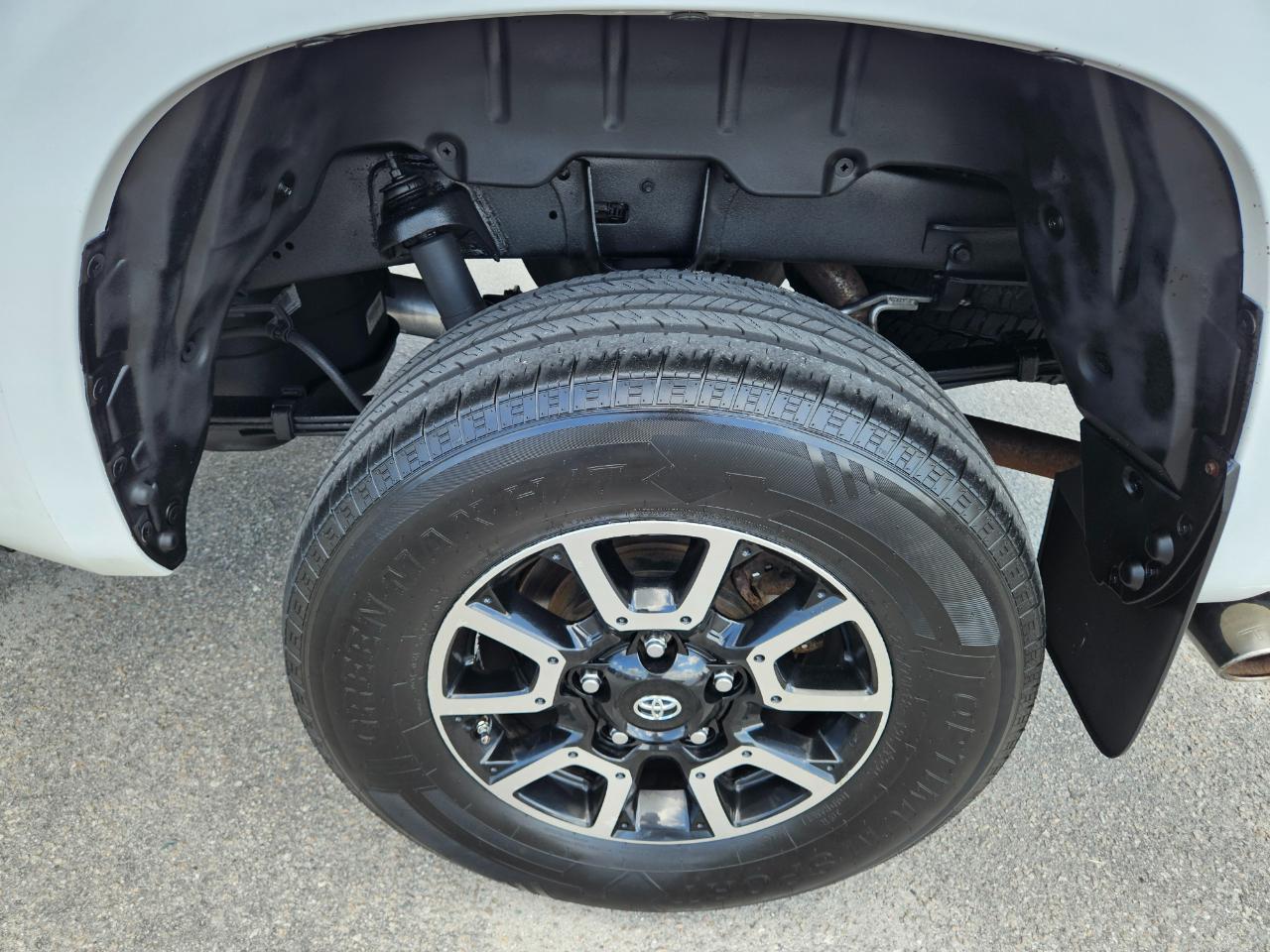 Toyota Tundra 4WD Truck CrewMax 5.7L V8 6-Spd AT SR5 (Natl) 2014