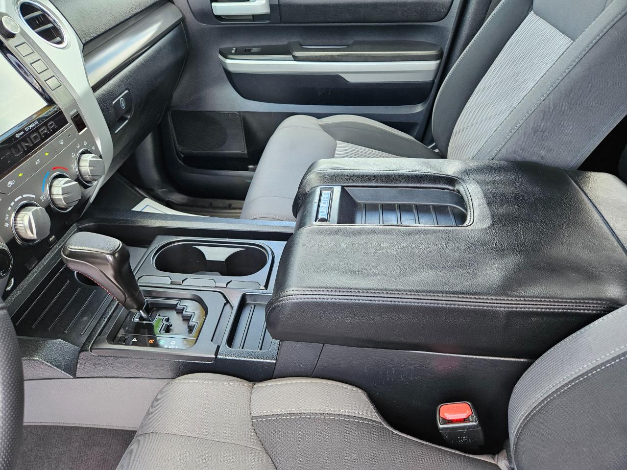 Toyota Tundra 4WD Truck CrewMax 5.7L V8 6-Spd AT SR5 (Natl) 2014
