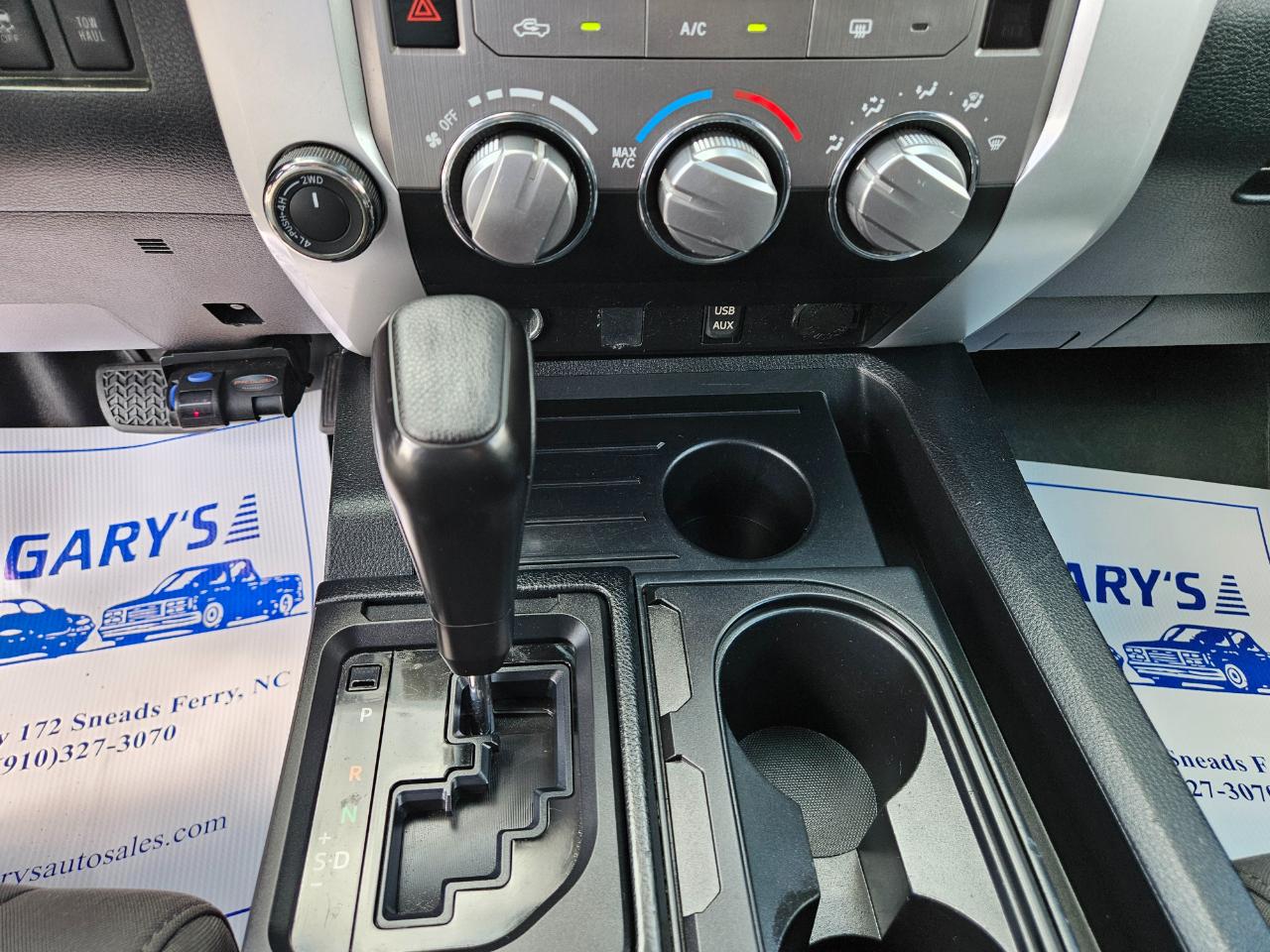 Toyota Tundra 4WD Truck CrewMax 5.7L V8 6-Spd AT SR5 (Natl) 2014