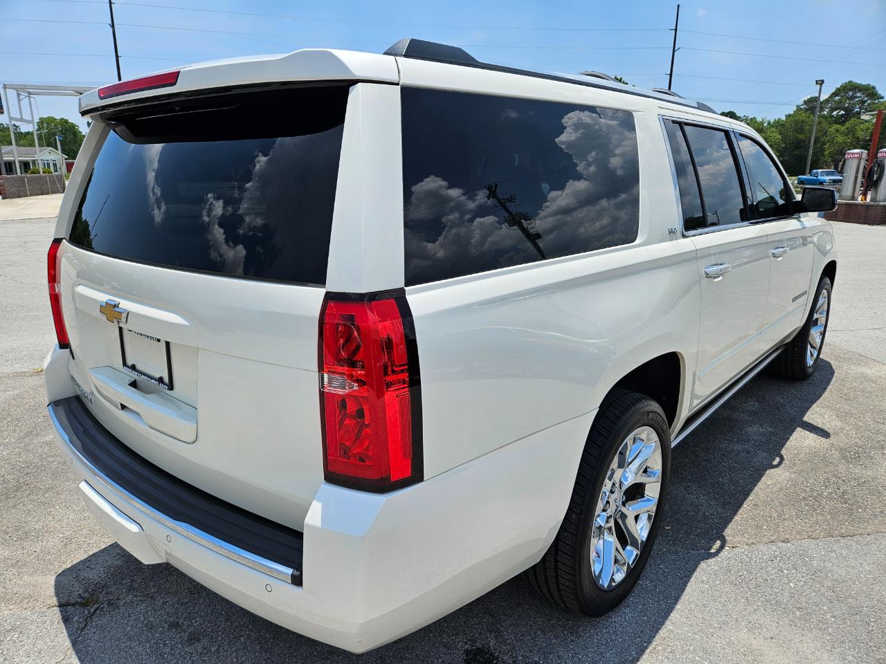 Chevrolet Suburban 4WD 4dr LTZ 2015